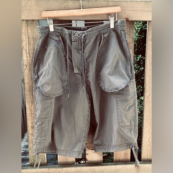 Addidas Mens Khaki Cargo Shorts M. 2006 - Picture 8 of 14